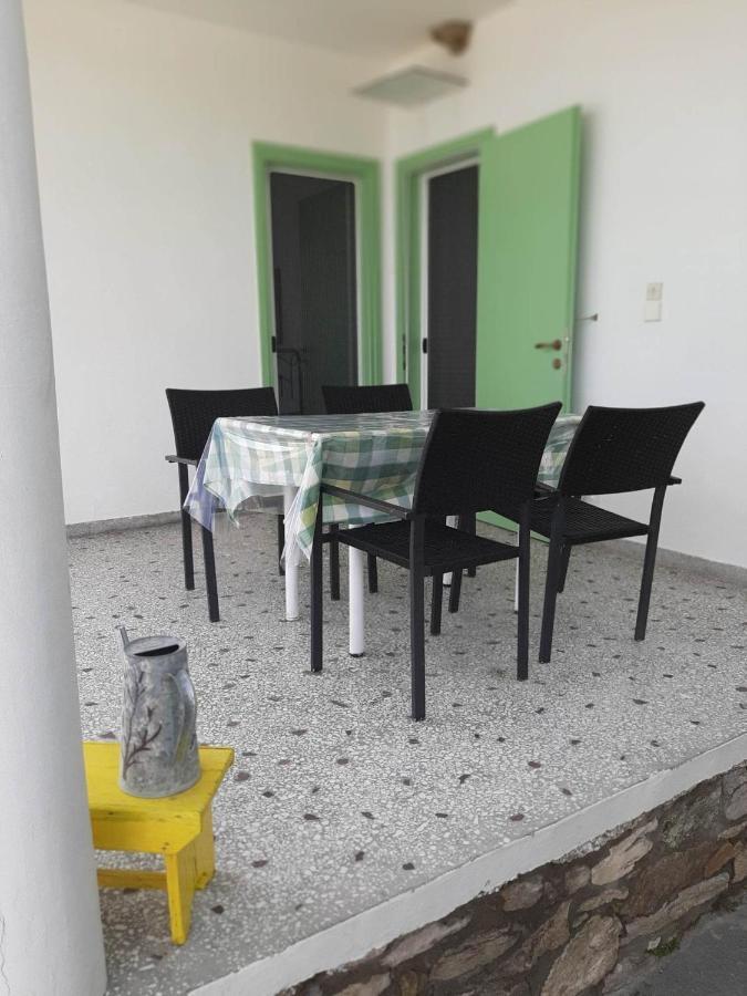 House Kokkalas On The Beach Pyrgadikia Exterior photo