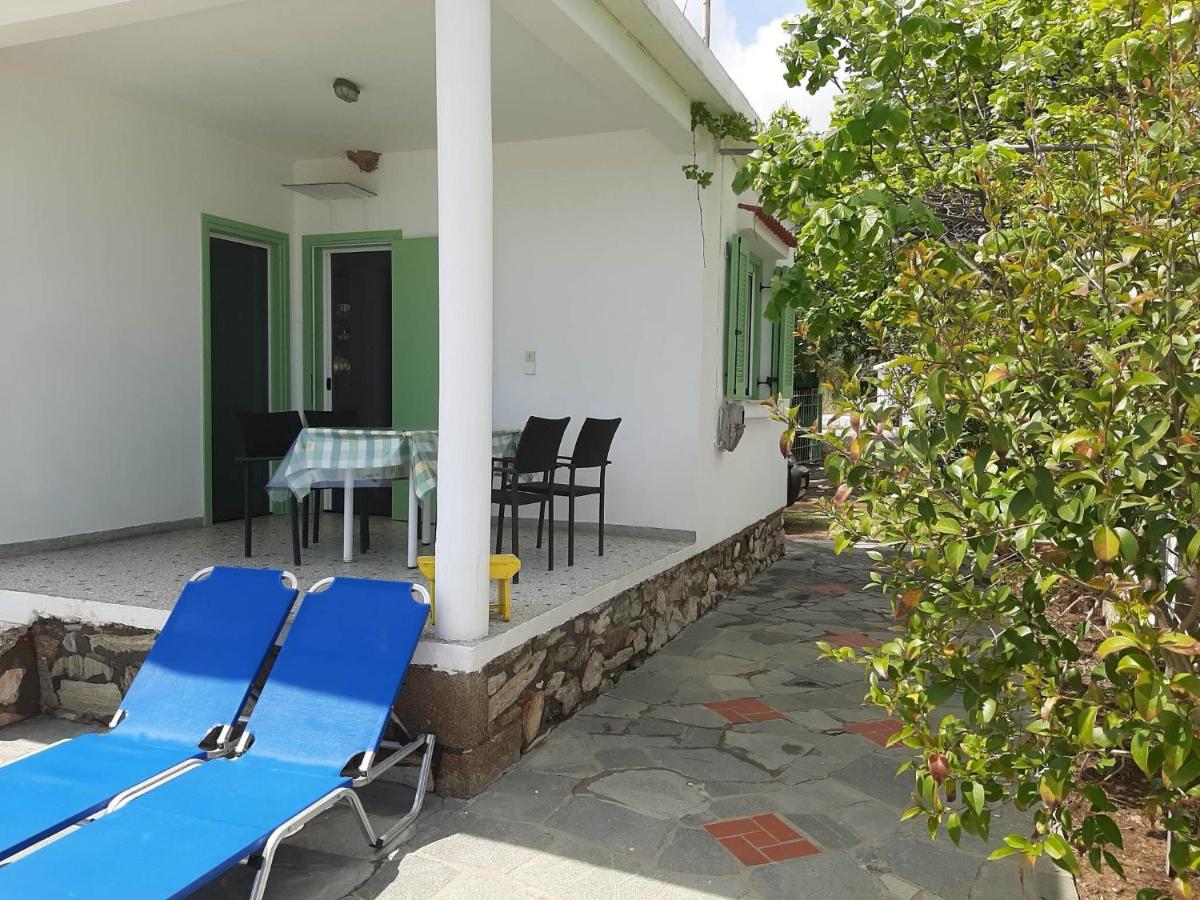 House Kokkalas On The Beach Pyrgadikia Exterior photo